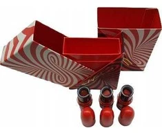 Tiny Tricks Set MAC: Mini Kreminis Lipstick Awespicious 1.7 g + + Mini Matte Kreminis Lipstick Sleight Of Grand 1.8 g *Miniature