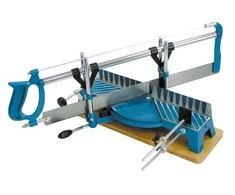 Mega Piła 550 mm kampinis pjūklas (gs)