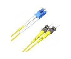 MicroConnect Lengvasis transporto priemonių mazgas, LC / UPC- ST / UPC, 9 / 125, 1m (FIB411001)