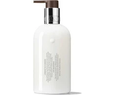 Molton Brown Suede Orris maitininantis Losjonas kūnui, 300 ml