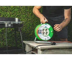 Montis Reel ilgintuvas MT104-40 4x2p+Z 16A 3680W 3x1.5 40m Montis oranžinis