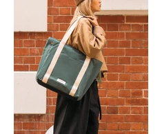 „Native Union W.F.A. Tote Pro Bag“ – 16 litrų talpos krepšys per petį (žalios spalvos)