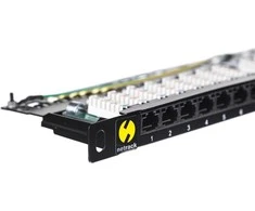 NETRACK 104-10 patch panel 19inch 24-jungtys kat. 5e UTP 0 5U su lentyna