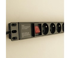 NETRACK 125-19-02 maitinimo paskirstymo blokas 19 colių 1U 230V/16A 8xE ALU