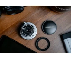 „Voigtlander“ objektyvas „Voigtlander Color Skopar I 28 mm f/2.8“ objektyvas, skirtas „Leica M“ – sidabrinis