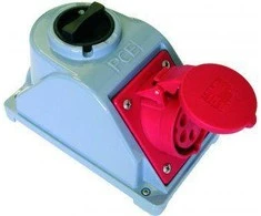 PCE Nuolatinis lizdas su jungikliu 0-1 16A 4P 400V IP44 COMBO- POL (96061440W)