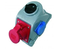 PCE lizdas su "COMBO- POL" jungikliu IP44 32A 400V 3P + Z + N lizdai 2x230V IP44 (960625421W)