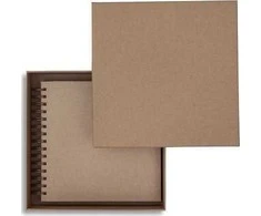 KARTONINĖ DĖŽĖ 23,5X23,50X6,5CM - KRAFT