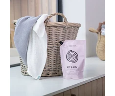 Kit &amp; Kin audinių skalavimo skystis bekvapis 1L