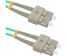 Qoltec SC/UPC šviesolaidinis pataisymo laidas - SC/UPC | Daugiarežimas | 50/125 | OM4 | Dvipusis | 10m