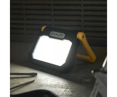 „Stanley“ darbo šviestuvas, IP54, 1500 lm, USB įkrovimas