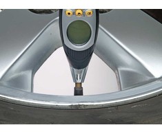 Ring skaitmeninis padangų slėgio matuoklis su protektoriaus gylio matuokliu ir LED RTG6