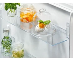 Šaldytuvas Electrolux 700 No Frost 248 L wysokość 178 cm - Šaldytuvas Montuojama (ENACUSP8S)