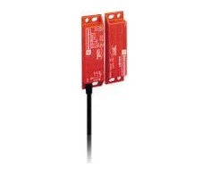 „Schneider Electric“ magnetinis saugos jungiklis 24 V DC 88 x 25 x 13 mm NC+2xNO (XCSDMP70010)