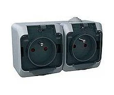 Schneider Electric Cedar Plius sandarinimo lizdas dvivietis su / U 16A IP44 pilkas (WDE000624)