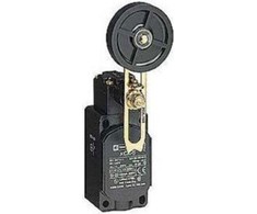 Telemecanique Sensors „Schneider Electric“ ribinis jungiklis, 1NC/1NO, 2P, momentinio veikimo ritininis jungiklis su automatiniu grąžinimu (XCKS149)
