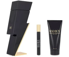 Rinkinys Carolina Herrera: „Bad Boy“ tualetinis vanduo vyrams, 100 ml + „Bad Boy“ tualetinis vanduo vyrams, 10 ml + „Bad Boy“ dušo želė visiems odos tipams, 100 ml