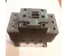 Siemens Galios kontaktorius, AC-3e/AC-3, 41 A, 18,5 kW /400 V, 3 polių, 230 V AC, 50/60 Hz, pagalbiniai kontaktai: 1 NO + 1 NC, gnybtai 1a23