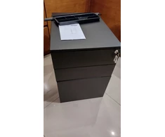 Songmics nešiojama dokumentų spinta su 3 stalčiais, užrakinamas plieno cokolis su bėgeliais dokumentams pakabinti, pilnai surinktas