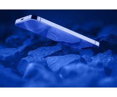 „Cellular Line Cellularline Impact Glass“ – grūdintas apsauginis stiklas, skirtas „Apple iPhone 15“ / „Apple iPhone 15 Pro“.