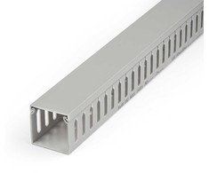 STARTECH.COM 2 m laidų kanalas - 50x50 mm - kabelių kanalas su 8 mm plyšiais - PVC tinklo kabelio dangtelis - iki 80 kabelių
