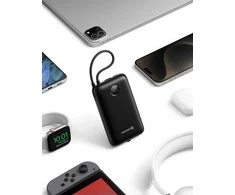 „Swissten Voltbox“ 35 W išorinė baterija (30000 mAh) su integruotais USB-C ir „Lightning“ laidais