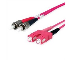 TELEGRTNER 50/125 OM4 dvipusis adapterio kabelis, 2x ST, 1x SC dvipusis kištukas, violetinis, 2 m