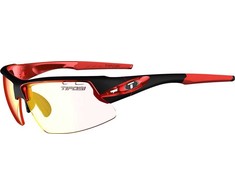 TIFOSI Akiniai TIFOSI CRIT CLARION FOTOTEC juodai raudona (3 vnt. 14,7 % Clarion raudona, 41,4 % AC raudona, 95,6 % skaidrus) (NAUJA)