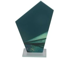 Tryumf Triumph Glass Trophy QG06