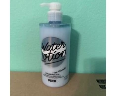 Victoria Secrets Victoria's Secret Rožinė Vanduo Hydrating Losjonas kūnui, 415 ml