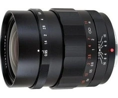 „Voigtlander Nokton 17.5mm f/0.95“ objektyvas, skirtas „Micro 4/3“