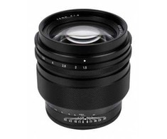 Voigtlander objektyvas Nokton 75 mm f/1,5, skirtas Sony E