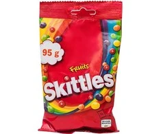 Kramtomieji saldainiai SKITTLES Fruit Pouch vaisių skonio traškiame cukraus glajuje, 95g