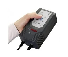 Automatinis akumuliatoriaus įkroviklis Bosch C70 0189911070