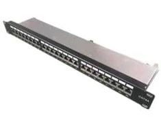 Komutacinė panelė 19" 1U FTP Cat5e LK-PP-013-A (24 prievadai, su kabelių laikikliu, 482.6x44x95 mm)