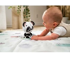 Tiny Love žaislas pakabinamas panda juoda balta