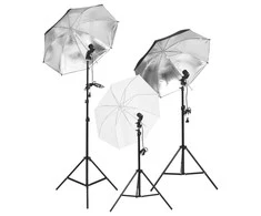 Fotostudijos rinkinys su apšvietimo rinkiniu ir fonu