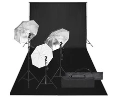Fotostudijos rinkinys su apšvietimo rinkiniu ir fonu
