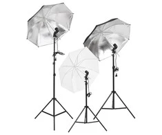 Fotostudijos rinkinys su apšvietimo rinkiniu ir fonu