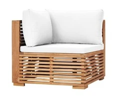 Kampinė sodo sofa su kreminėmis pagalvėlėmis, tikmedžio masyvas