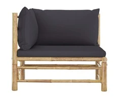 Kampinė sodo sofa su tamsiai pilkomis pagalvėlėmis, bambukas
