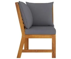 Modulinė kampinė sofa su tamsiai pilkomis pagalvėmis, akacija
