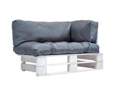 Sodo sofa iš palečių su pilkomis pagalvėlėmis, pušies mediena