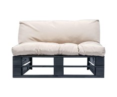Sofa iš palečių su smėlio spalvos pagalvėlėmis, pušies mediena