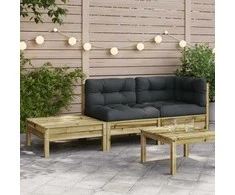 Sodo sofa su pagalvėlėmis ir pakoja, impregnuota pušies mediena