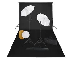 Studijos komplektas su šviestuvais/skėčiais/fonu/reflektoriumi
