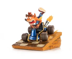 First4Figures „Crash Team Racing Nitro-Fueled“ (Crash In Kart) DERVOS statulėlė