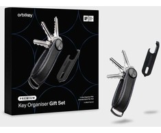 „Orbitkey“ dovanų rinkinys – raktų organizatorius „Pro“ + daugiafunkcis įrankis V2 – juodas