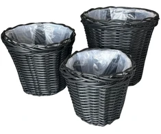 Scandinavian Collection - Rotango augalų krepšeliai - juodi - 3 vnt. rinkinys (didelis: skersmuo 32 cm x aukštis 29 cm, vidutinis: skersmuo 28 cm x aukštis 24 cm, mažas: skersmuo 24 cm x aukštis 19 cm)