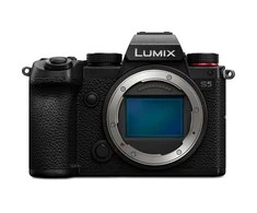 „Panasonic Lumix S5“ korpusas